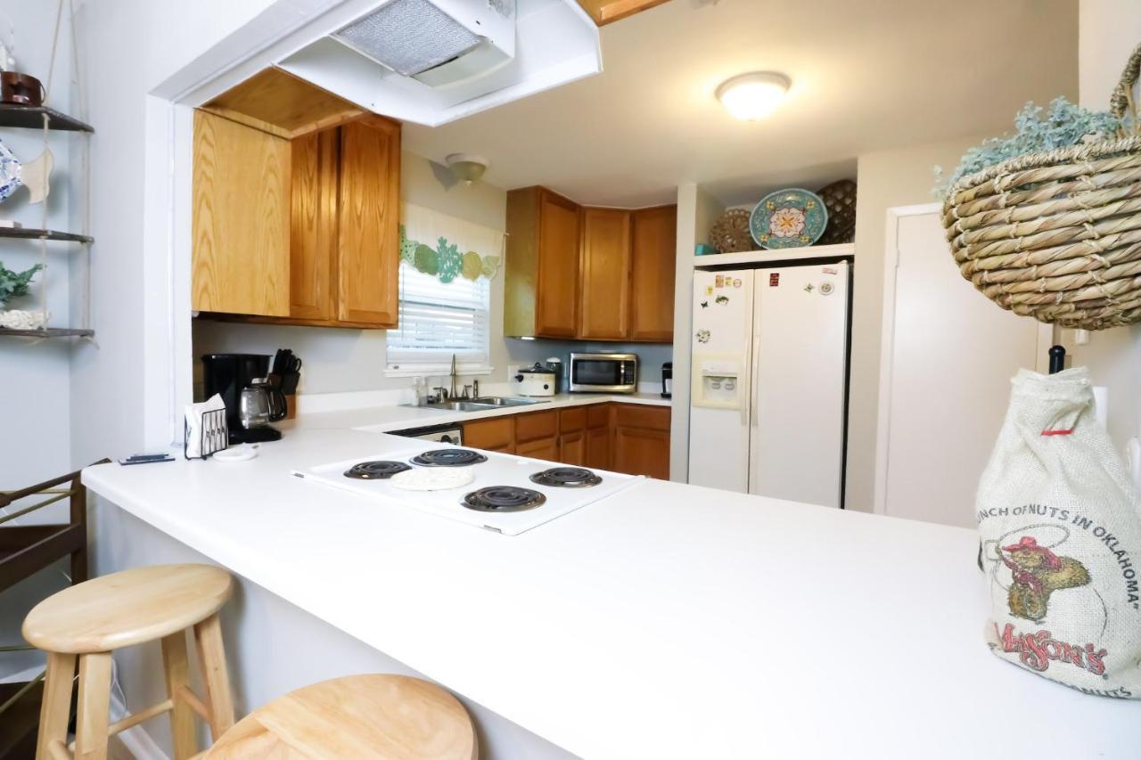 Sunny Daze Walk To Beach 2 Decks Pet Friendly Has A Mini Bar Galveston Extérieur photo