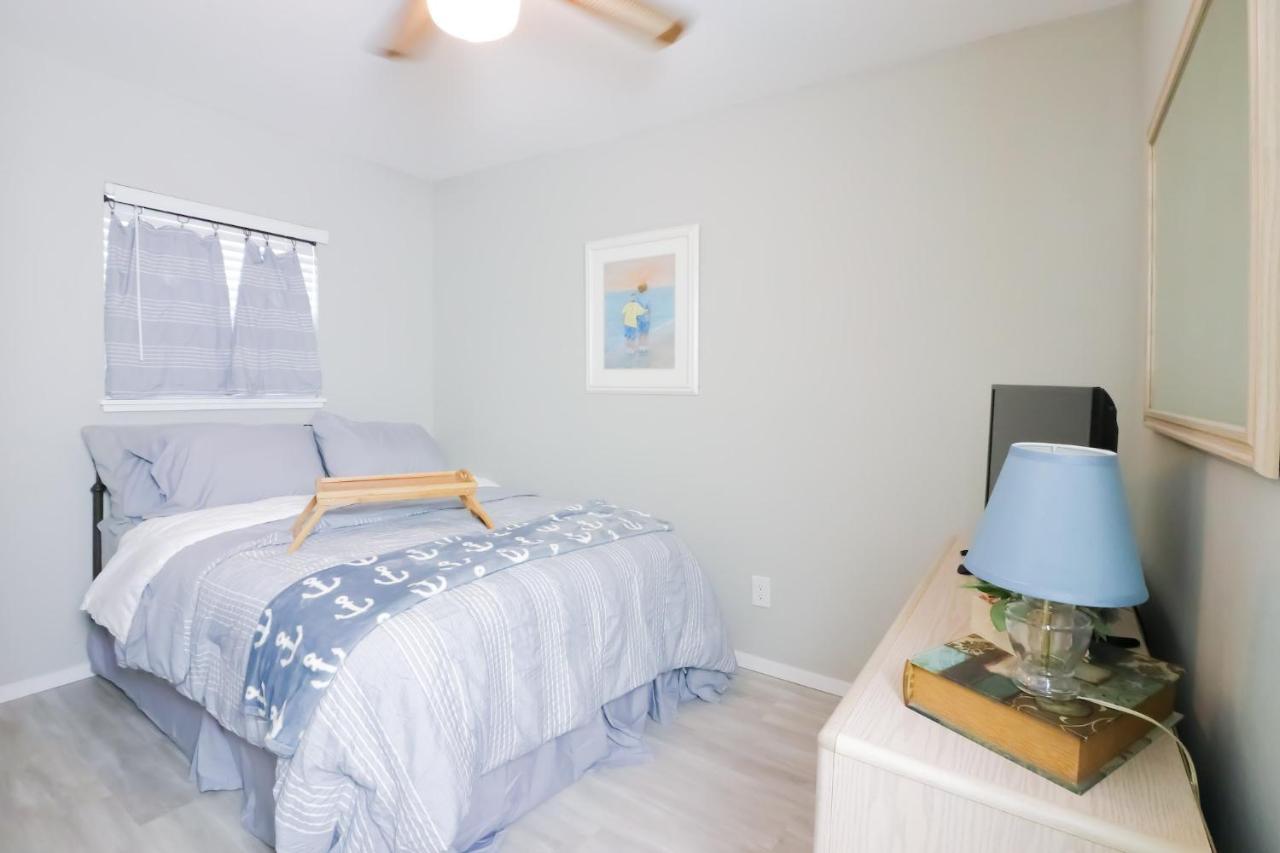 Sunny Daze Walk To Beach 2 Decks Pet Friendly Has A Mini Bar Galveston Extérieur photo