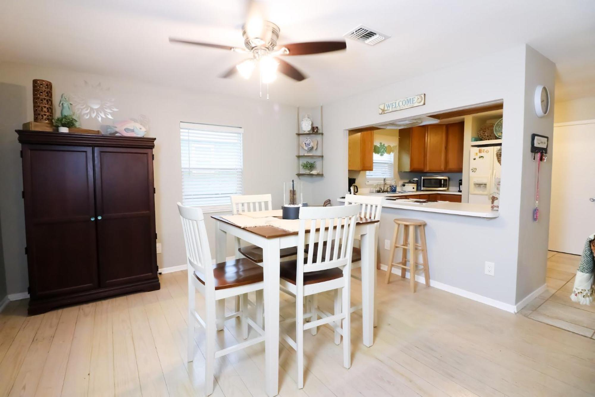 Sunny Daze Walk To Beach 2 Decks Pet Friendly Has A Mini Bar Galveston Extérieur photo