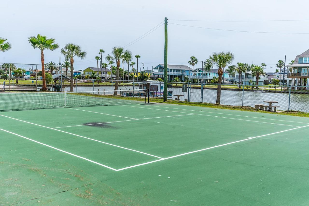 Sunny Daze Walk To Beach 2 Decks Pet Friendly Has A Mini Bar Galveston Extérieur photo