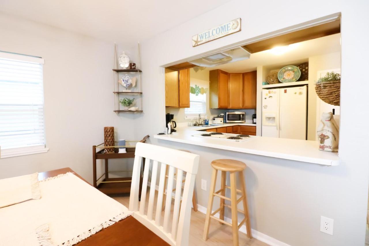 Sunny Daze Walk To Beach 2 Decks Pet Friendly Has A Mini Bar Galveston Extérieur photo