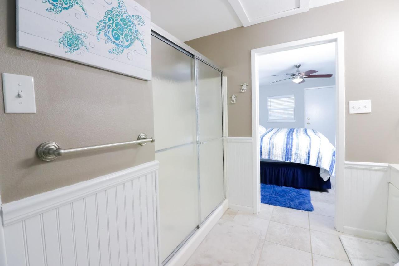 Sunny Daze Walk To Beach 2 Decks Pet Friendly Has A Mini Bar Galveston Extérieur photo